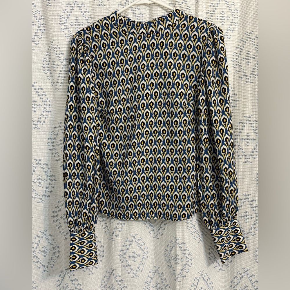 EUC - cupcakes & cashmere Graphic, Art Deco Print Blouse